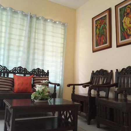 Happy To Mingle Airport Hostel Manila Paranaque City Exterior photo