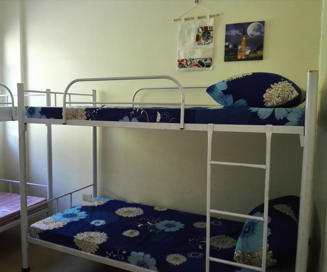 Happy To Mingle Airport Hostel Manila Paranaque City Exterior photo