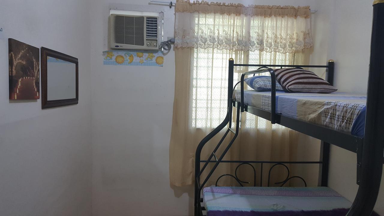 Happy To Mingle Airport Hostel Manila Paranaque City Exterior photo